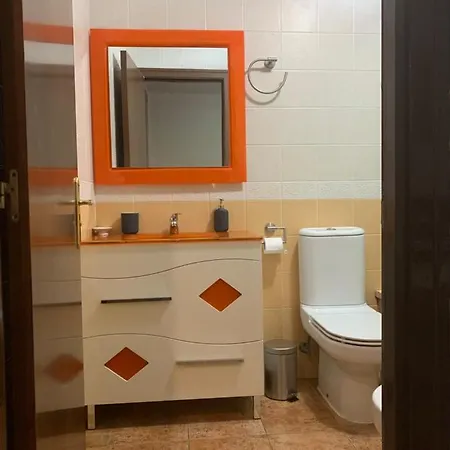 Con Jardin Privado Y Acceso A Piscina